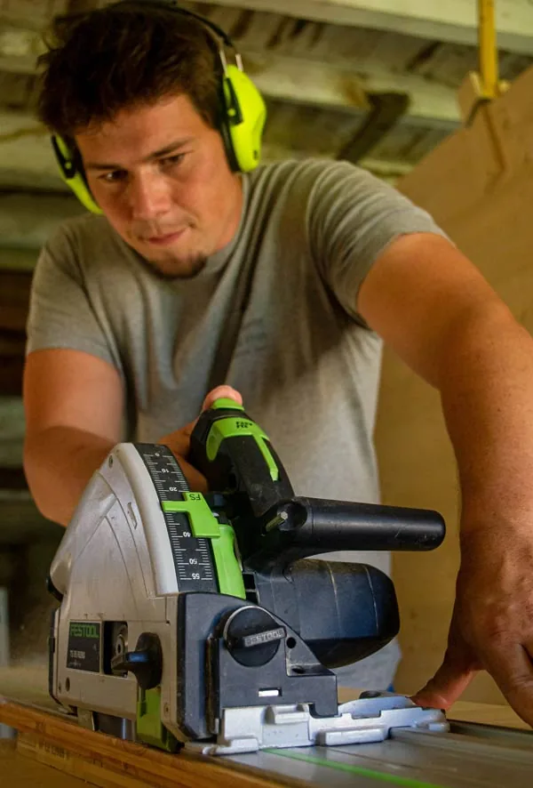 Rangement sur mesure en bois fabriqué par Agencement Klein
